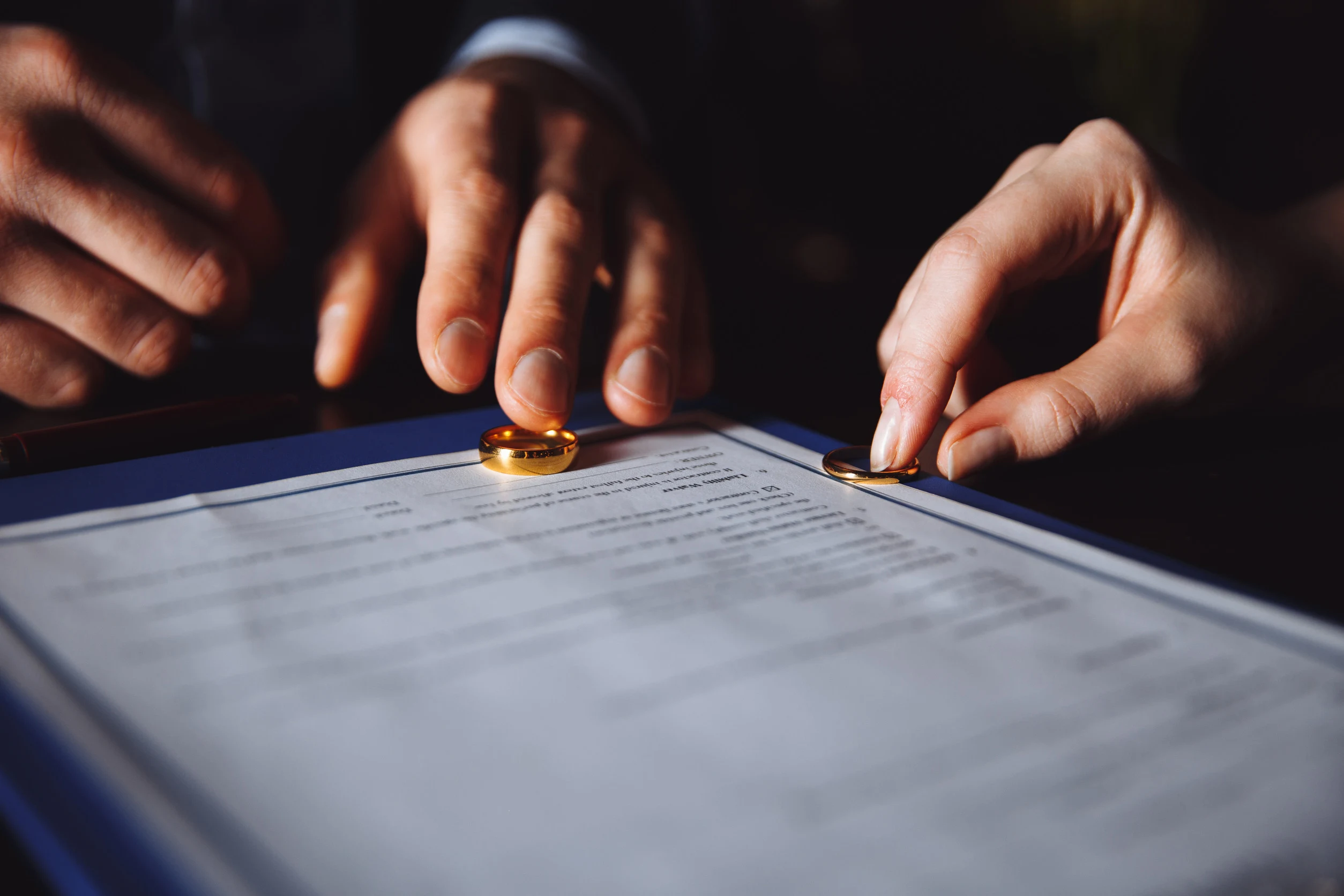 divorce lawyer