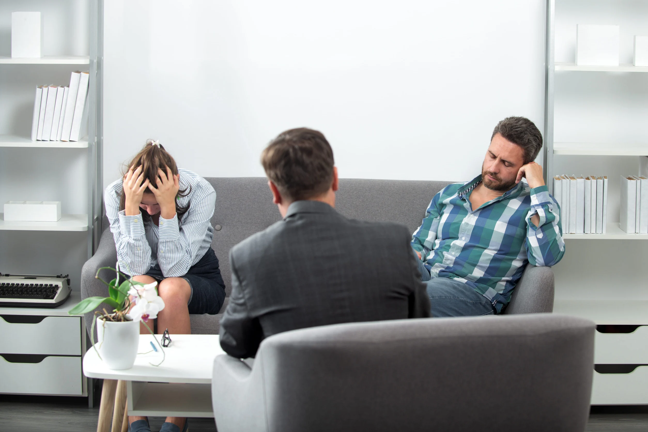San Antonio divorce lawyer consulting client divorcing a narcissist